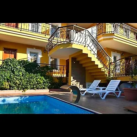Uzun Hotell