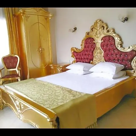Uzun Hotell Ayvalı