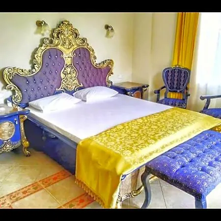 Hotell Uzun 3*